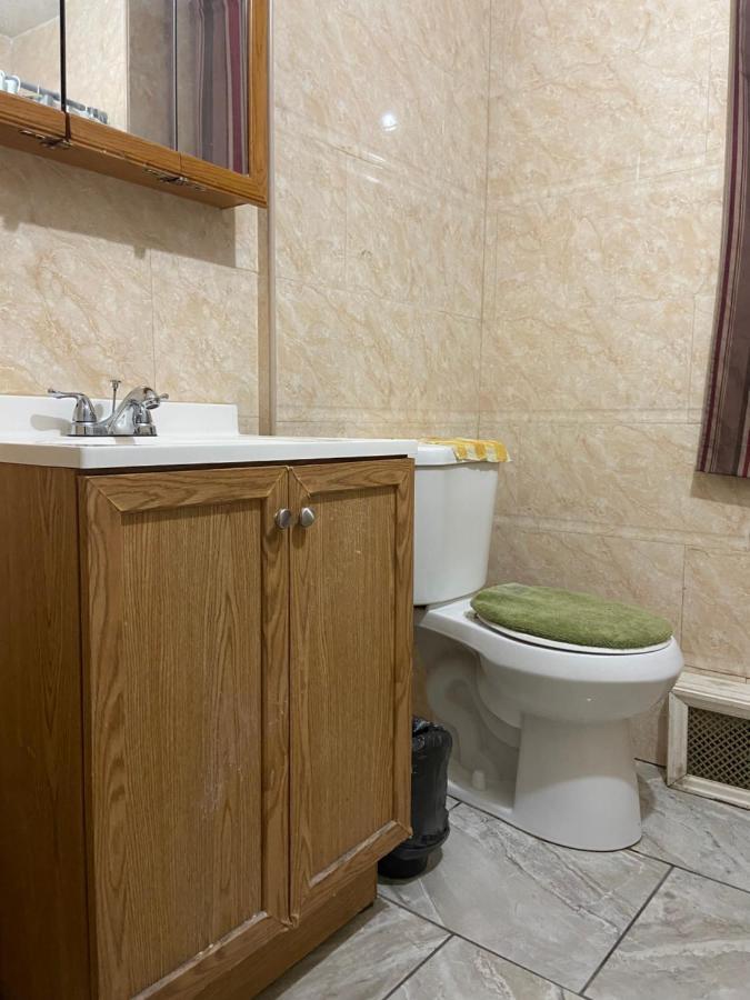 A Pleasant Room In Queens New York Exterior photo